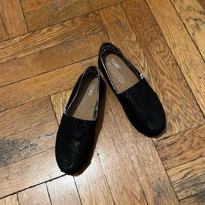 Toms black glitter shoe